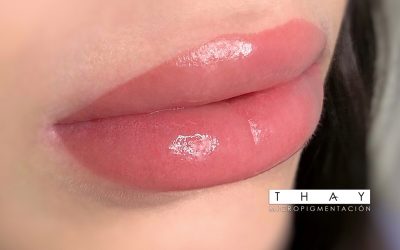 Coloración de labios con nuestra técnica Aquarell Lips.
